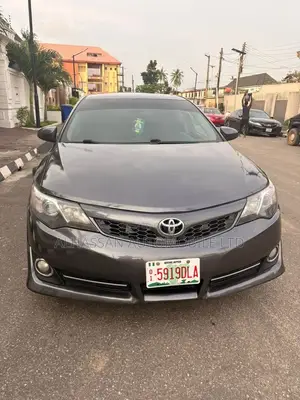 Toyota Camry 2014 Gray