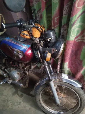 Bajaj Boxer 2023 Red