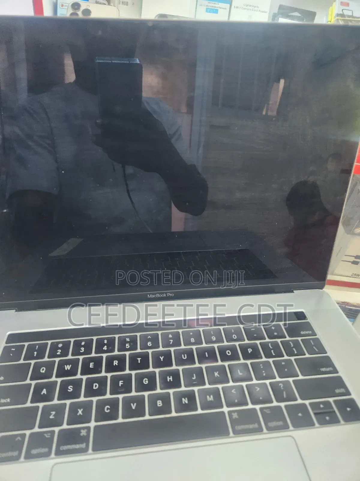 Laptop Apple MacBook Pro 2017 16GB Intel Core i7 SSD 512GB