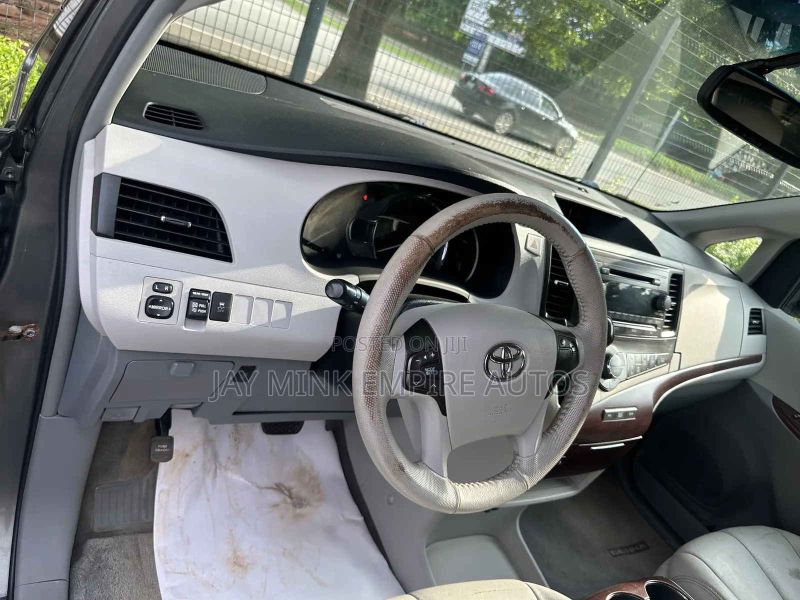 Toyota Sienna 2013 Gray