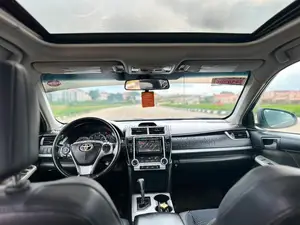 Toyota Camry SE 4dr Sedan (3.5L 6cyl 6A) 2014 Gray
