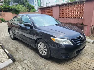 Toyota Camry LE 4dr Sedan (2.5L 4cyl 6AM) 2010 Black