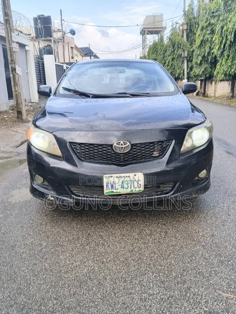 Toyota Corolla 2009 Black