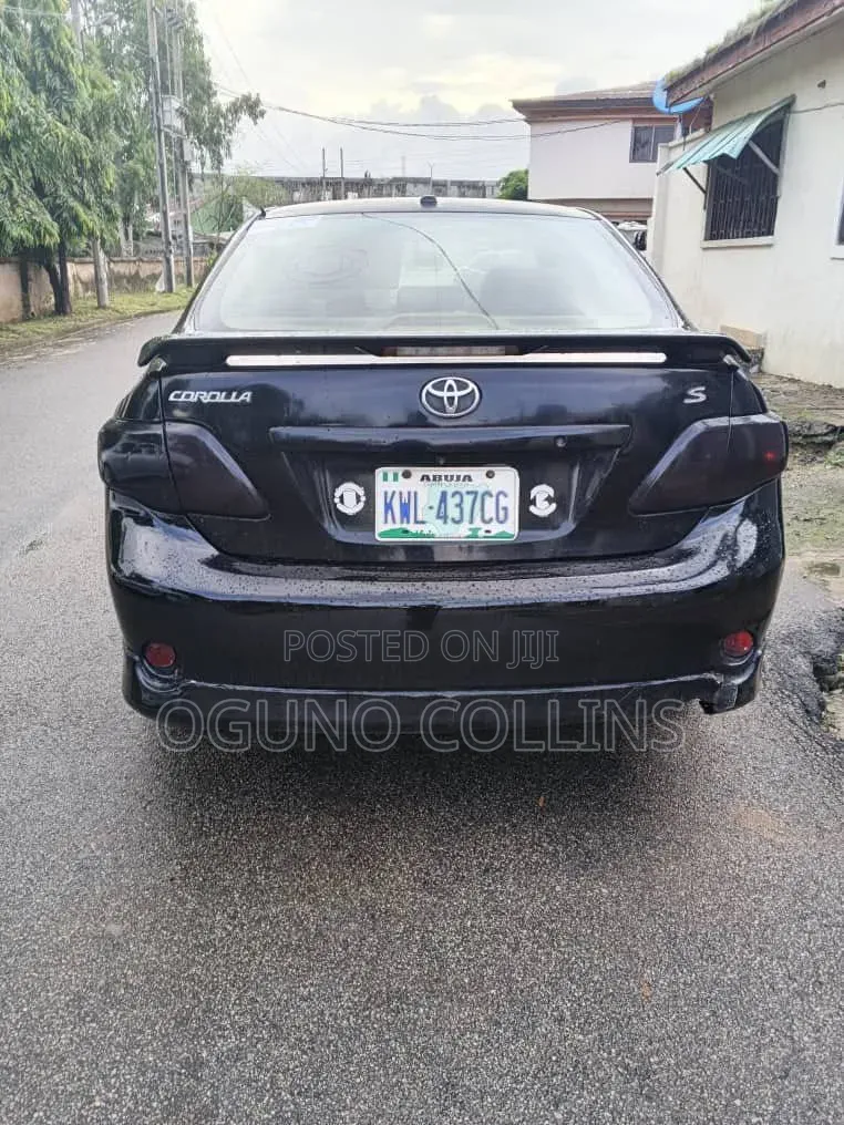 Toyota Corolla 2009 Black