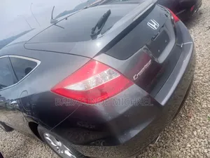 Honda Crosstour 2012 Gray