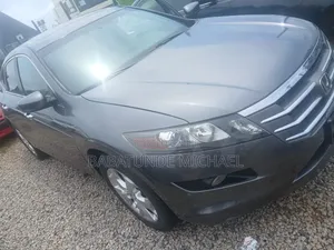 Honda Crosstour 2012 Gray