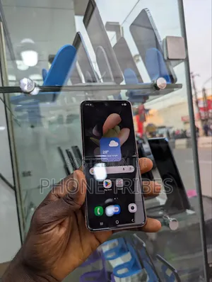 Samsung Galaxy Z Flip4 256 GB