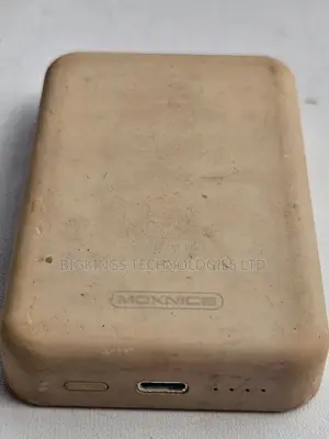 Fairly Used 10,000mAh Magnetic Wireless Power Bank