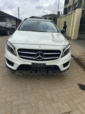 Mercedes-Benz GLA 250 2016 White
