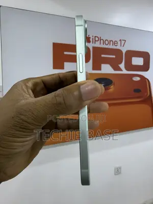 Apple iPhone 15 Plus 128 GB Green