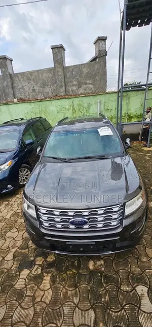 Ford Explorer Limited AWD 2018 Gray