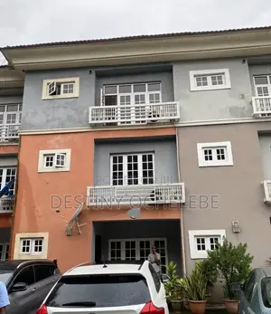 4bdrm Duplex in Thames Street, for sale