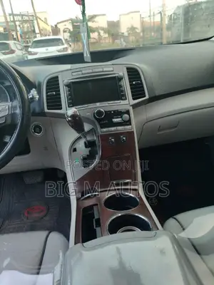 Toyota Venza XLE 2010 Black