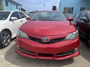 Toyota Camry SE 4dr Sedan (2.5L 4cyl 6A) 2013 Red