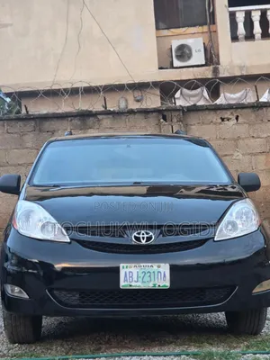 Toyota Sienna 2009 Black