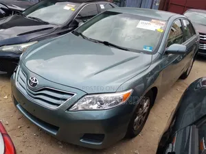 Toyota Camry LE 4dr Sedan (2.5L 4cyl 6AM) 2010 Green