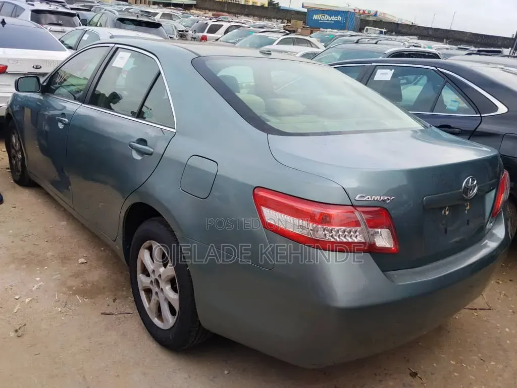 Toyota Camry 2011 Green