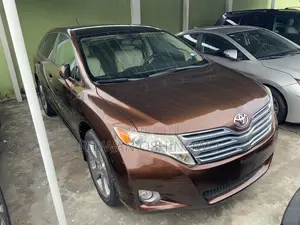 Toyota Venza V6 AWD 2010 Brown