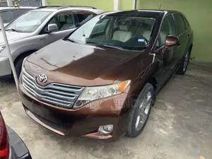 Toyota Venza V6 AWD 2010 Brown