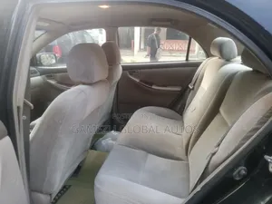 Toyota Corolla LE 2004 Gray