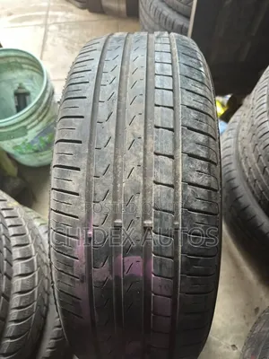 Original First Grade Tokunbo Tyer 235/55 R19*: