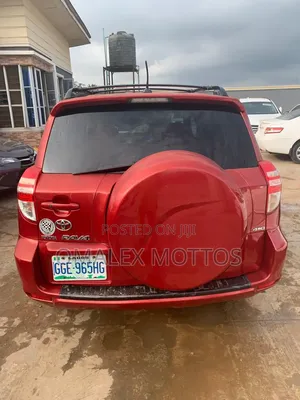 Toyota RAV4 2010 Red