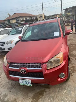 Toyota RAV4 2010 Red