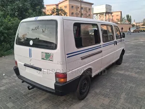 Volkswagen Transporter 2005 White