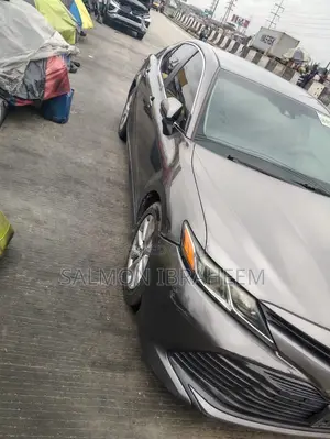 Toyota Camry LE FWD (2.5L 4cyl 8AM) 2018 Gray