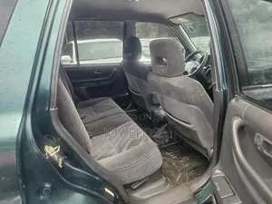 Honda CR-V 2000 Green