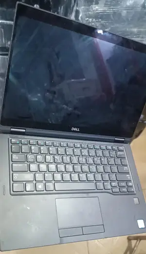 Laptop Dell Latitude 7390 2-in-1 8GB Intel Core i5 SSD 256GB
