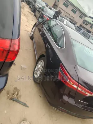 Toyota Avalon XLE 4dr Sedan (3.5L 6cyl 6A) 2014 Maroon