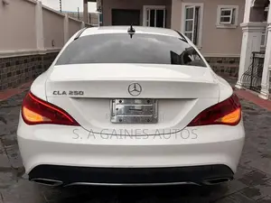 Mercedes-Benz CLA-Class CLA 250 4MATIC Sedan 2018 White