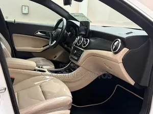 Mercedes-Benz CLA-Class CLA 250 4MATIC Sedan 2018 White