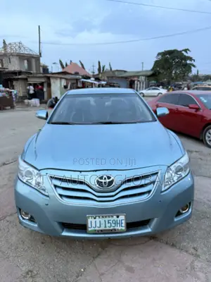 Toyota Camry LE 4dr Sedan (2.5L 4cyl 6AM) 2010 Blue