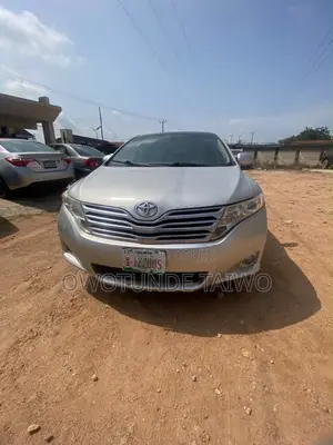Toyota Venza 2010 Silver
