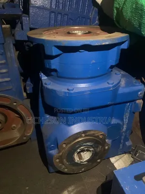 Siemens KAZ 129 Helical Bevel Gearbox 13-01 Ratio 1585NM