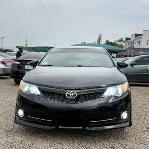 Toyota Camry SE 4dr Sedan (2.5L 4cyl 6A) 2013 Black