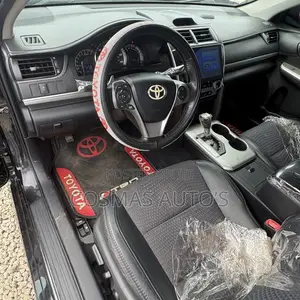 Toyota Camry SE 4dr Sedan (2.5L 4cyl 6A) 2013 Black