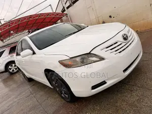 Toyota Camry 2.4 SE 2008 White