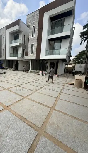 4bdrm Duplex in Parkview Estate for sale