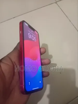 Apple iPhone 13 128 GB Red