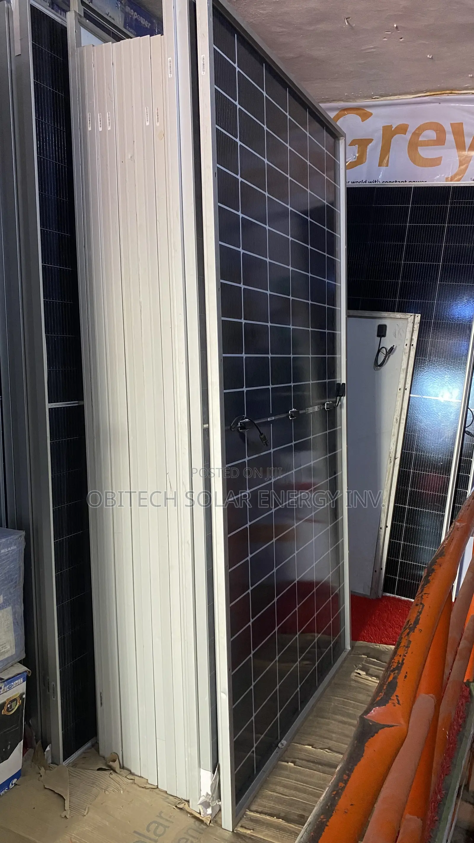 720W Jinko Solar Panel