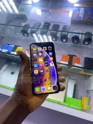 Apple iPhone X 64 GB White
