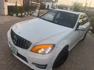 Mercedes-Benz C300 2010 White