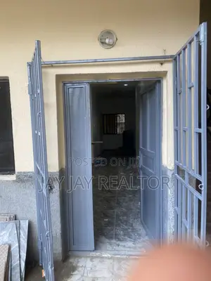 3bdrm Block of Flats in Garki 2 for rent