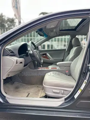 Toyota Camry XLE V6 4dr Sedan (3.5L 6cyl 6AM) 2009 Gray