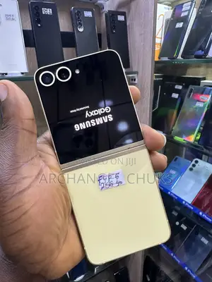 Samsung Galaxy Z Flip6 256 GB Yellow