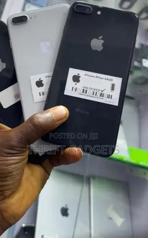 Apple iPhone 8 Plus 64 GB Black