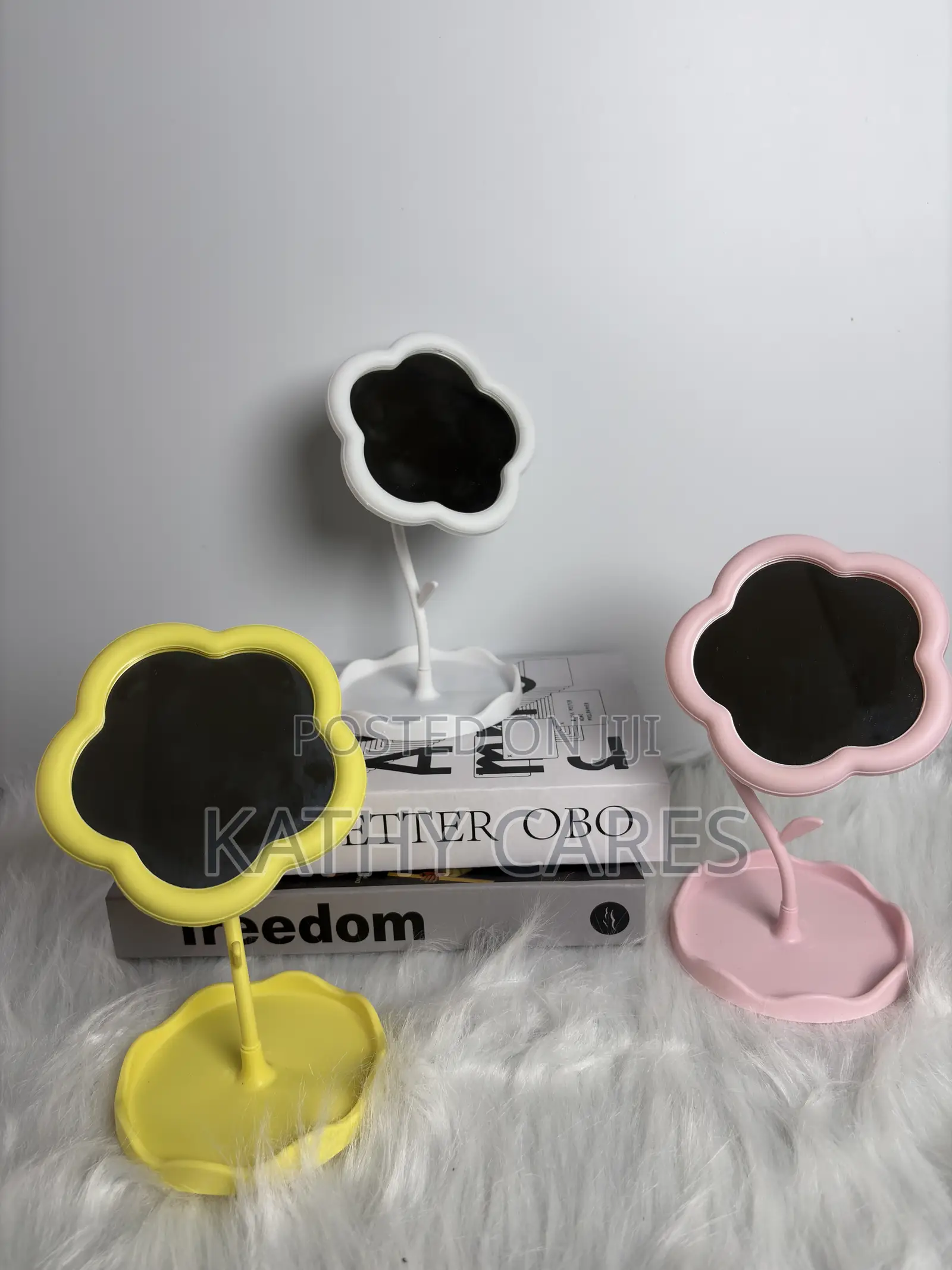 Flower Shape Mirror